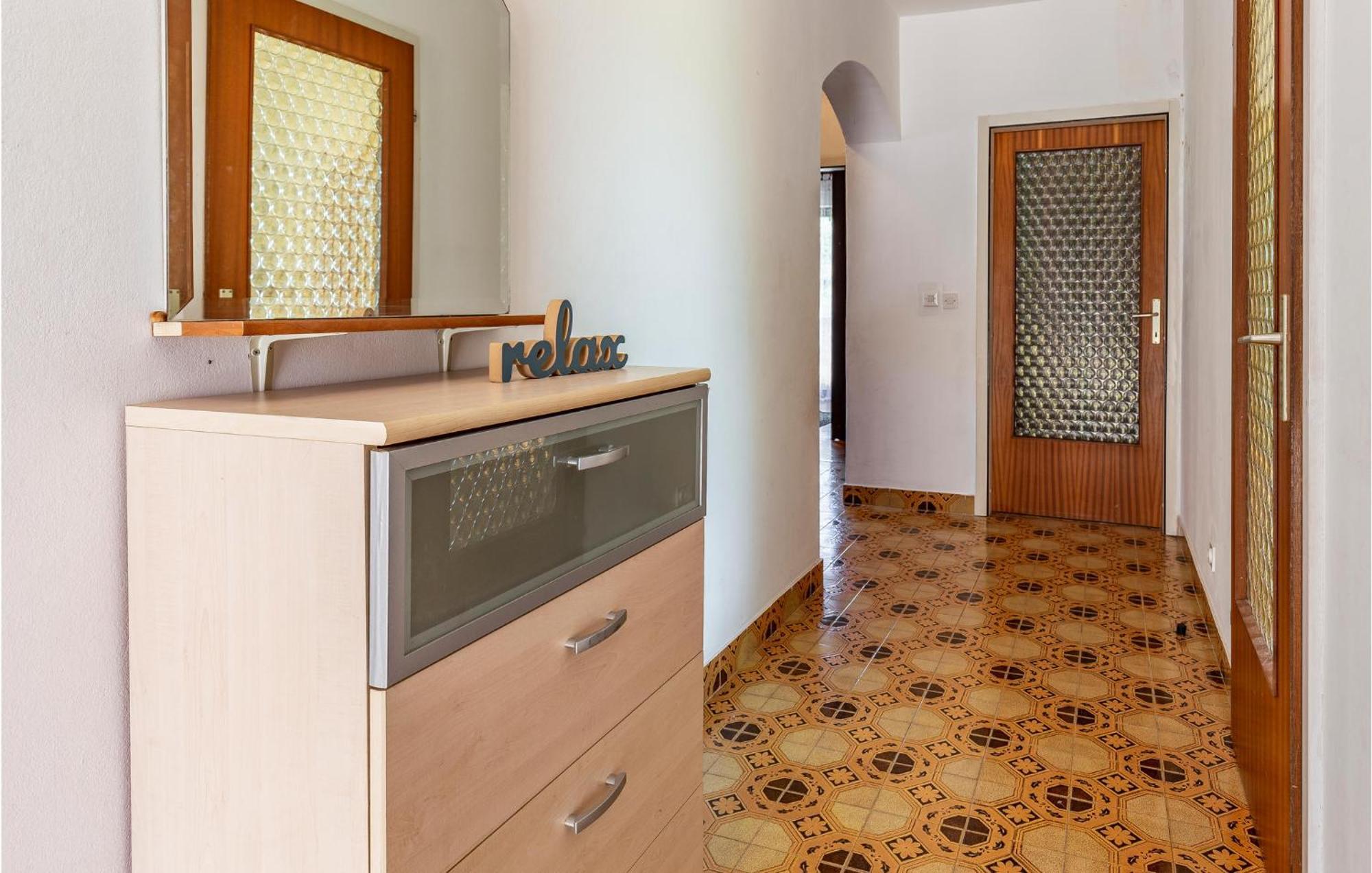Awesome Apartment In Medulin With Kitchen Екстер'єр фото